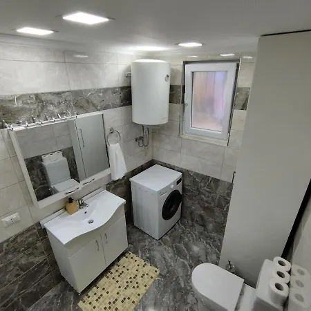 Apparetment In Apartment Tirana